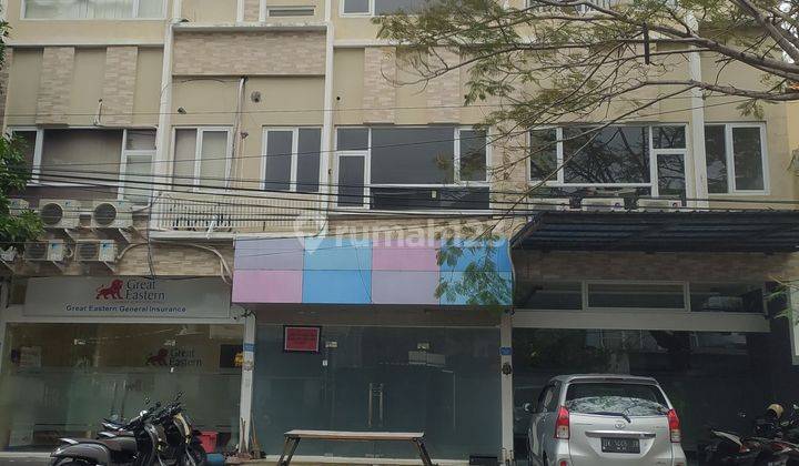 Ruko 3 Lantai Siap Pakai Disewakan di Area Perkantoran, Renon, Denpasar 
