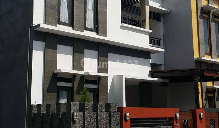 Dijual Rumah Modern Minimalis 2 Lantai dalam Perumahan Siap Huni di Area Gatot Subroto Barat, Denpasar  1