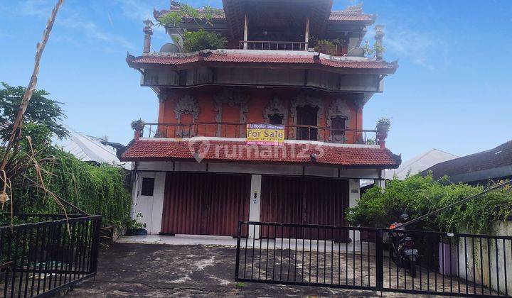 Shophouse that can function as a suitable warehouse for sale in the Gatot Subroto Timur area, Denpasar 1