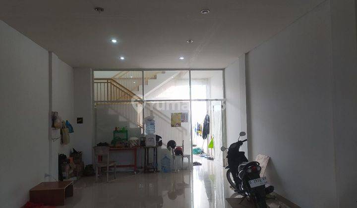 Ready-to-use 2-story shophouse for sale in Renon area, near Niti Mandala Civic Center, Denpasar  2