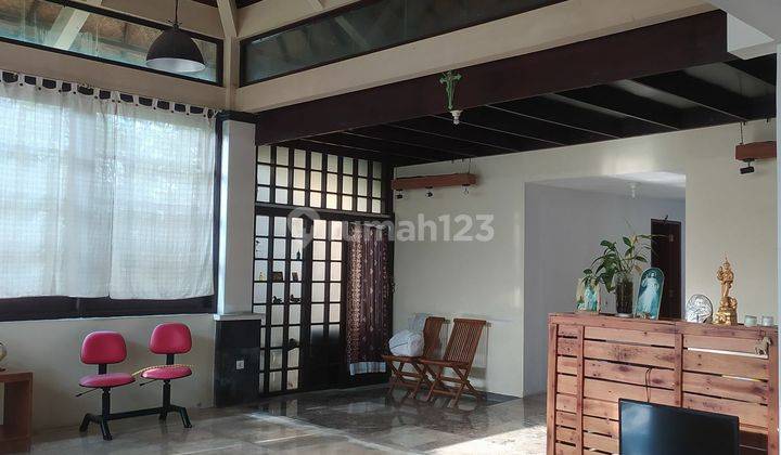 Ready-to-use 1-storey house for sale with a large garden in the Renon area near Sanur and Udayana Campus, Denpasar  1