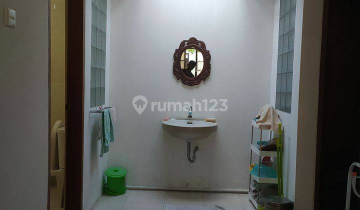 Ready-to-use 1-storey house for sale with a large garden in the Renon area near Sanur and Udayana Campus, Denpasar  2