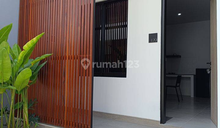 Disewakan Apartemen 2 Bedrooms Baru, Desain Modern Minimalis Area Renon Dekat Sanur 