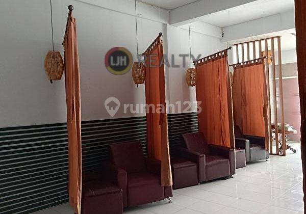 Shophouse for rent at Jl. Mahendradata, Denpasar Barat, strategic location, suitable for business 2