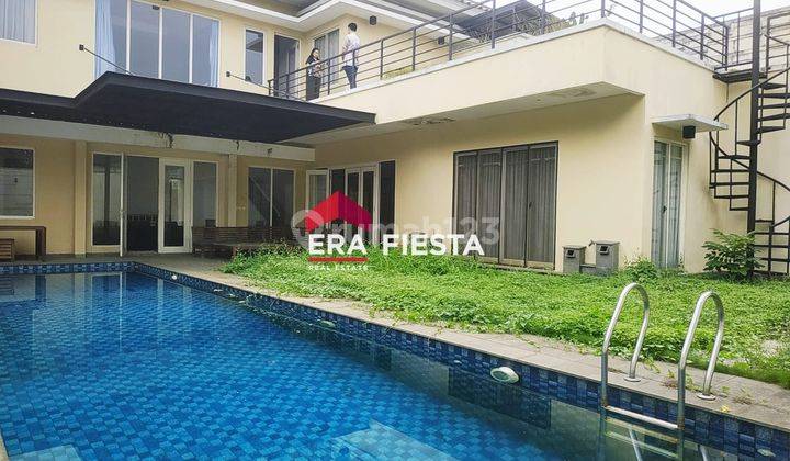 Di Rumah Mewah Alam Sutera Aruna Lebar 16 Luas 480 Semi Furnished SHM Swimming Pool Siap Huni 1