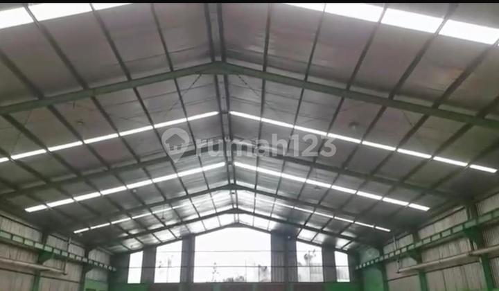 Warehouse For Rent In Jambe, Area 1200 M², Near Toll Access Warehouse For Rent In Jambe, Area 1200 M², Near Toll Access