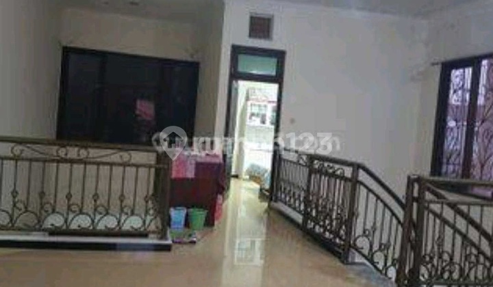 Rumah Hook Nyaman di Darmo Permai Selatan Surabaya Suk.a002