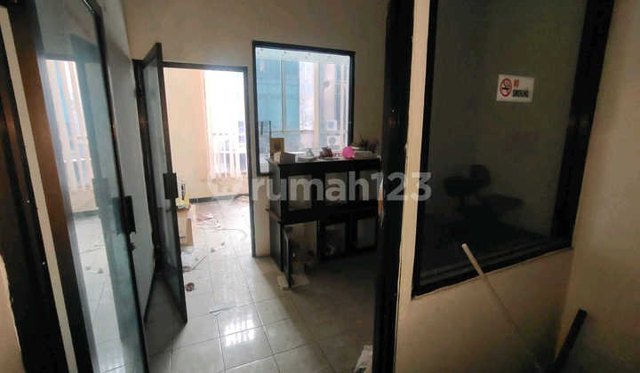 3.5-Floor Shop House in Jemursari Surabaya Ready to Use Ron.a2986 2