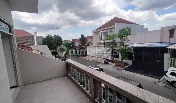 Semi-Outdoor Concept House in Kertajaya Indah, Move-in Ready Ric.a232