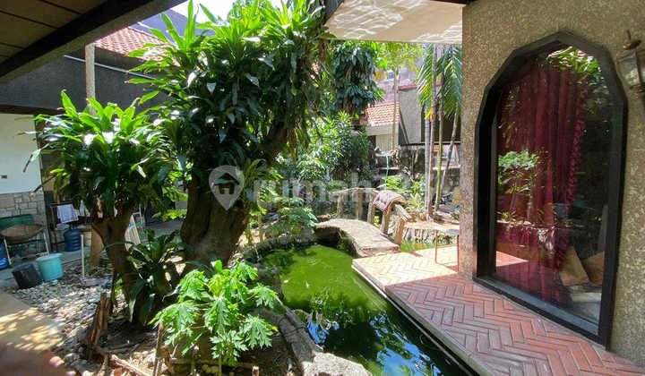 Spacious House in Darmo Surabaya Strategic Area Bea.a036