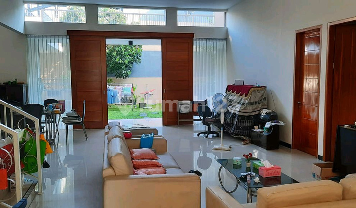 Rumah 2 Lantai Kertajaya Indah Tengah Surabaya Nyaman Ron.a1743