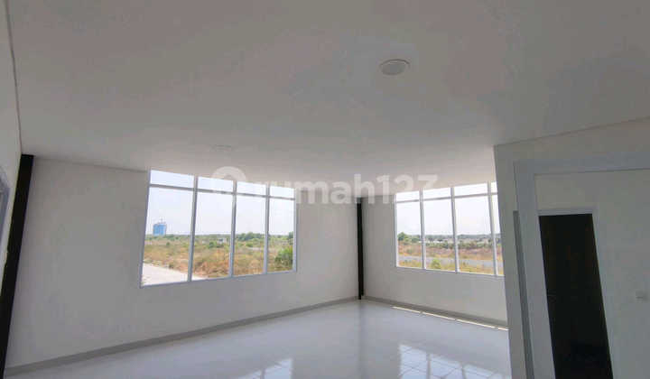 STRATEGIC Warehouse AKR Land Gem City Gresik Suitable for Business RIC.A219 STRATEGIC Warehouse AKR Land Gem City Gresik Suitable for Business RIC.A219