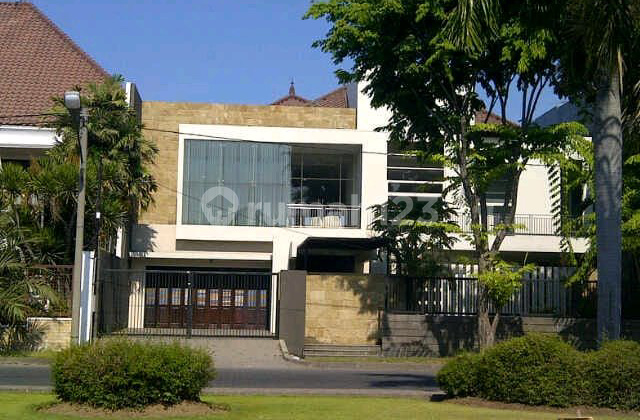 Luxurious and Spacious House in Araya Surabaya Ready to Occupy Ron.a1960 2