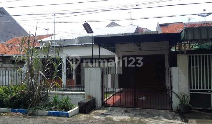 COMFORTABLE HOUSE IN EAST TENGGILIS, SURABAYA, READY TO OCCUPY RON.A2899