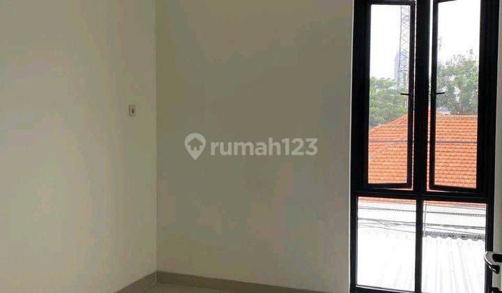 RUMAH 2 LANTAI MANYAR TIRTOASRI SURABAYA AREA NYAMAN RON.A2411 2