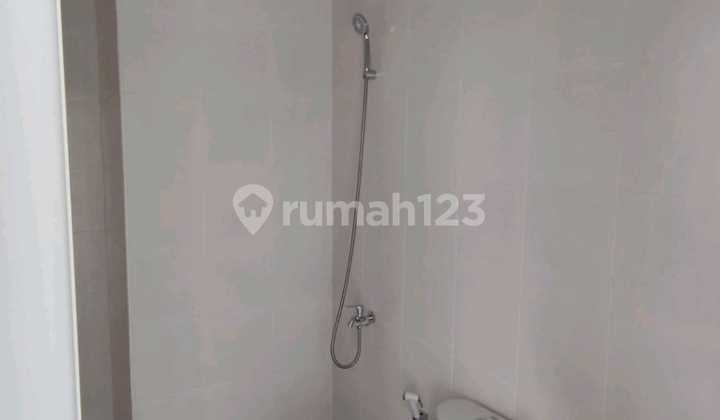 Ruko 3 Lantai Raya Bunguran area Pasar Atom Surabaya AUD.A044