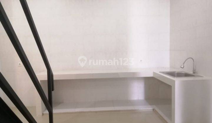 Rumah 2 Lantai Siap Huni Pakuwon City Surabaya Murah Sam.a932 2