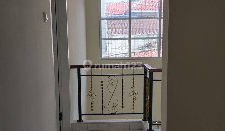 Disewakan Rumah Cantik Harga Murah di Kota Wisata Cibubur 11