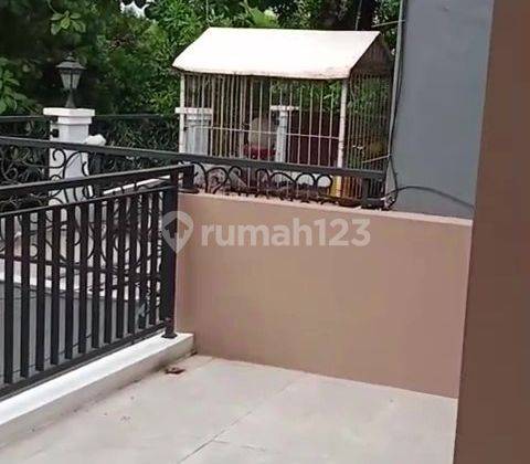 Rumah Cantik Terawat, 2 Lantai, Siap Huni di Kota Wisata Cibubur 2