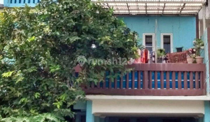 Rumah Cozy 3 Lantai Siap Huni Lokasi Idaman Kota Wisata Cibubur  1