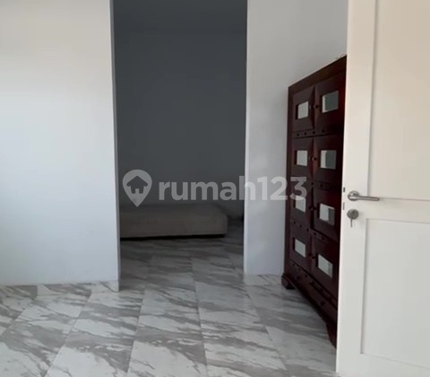 Boulevard House for Rent at a Good Price in Cibubur Tourist City Boulevard House for Rent at a Good Price in Cibubur Tourist City