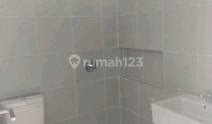 Disewakan Rumah Citraland Kedamean Havel Mahnow Deluxe Gresik Ron.a2613 2