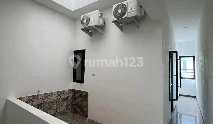 For Sale: Boarding House at Keputih Tegal Bhakti, Sukolilo, Surabaya. Listing Code: 1658 2