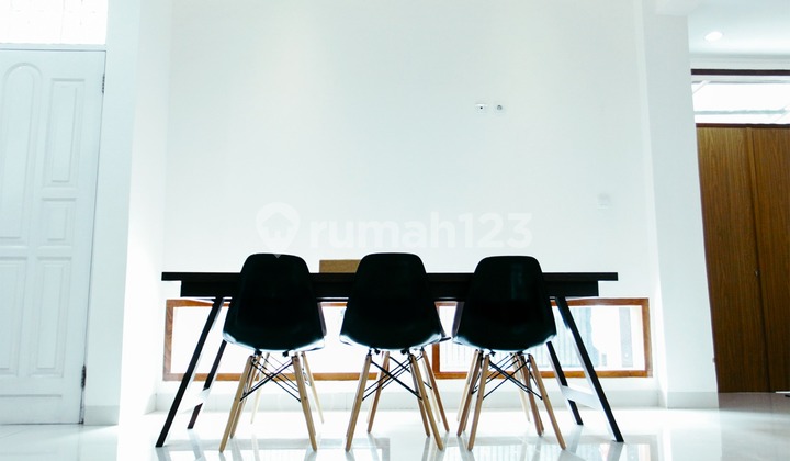 Rumah Full Furnished di Setiabudi Bandung – Siap Huni, Lingkungan Tenang & Strategis 2