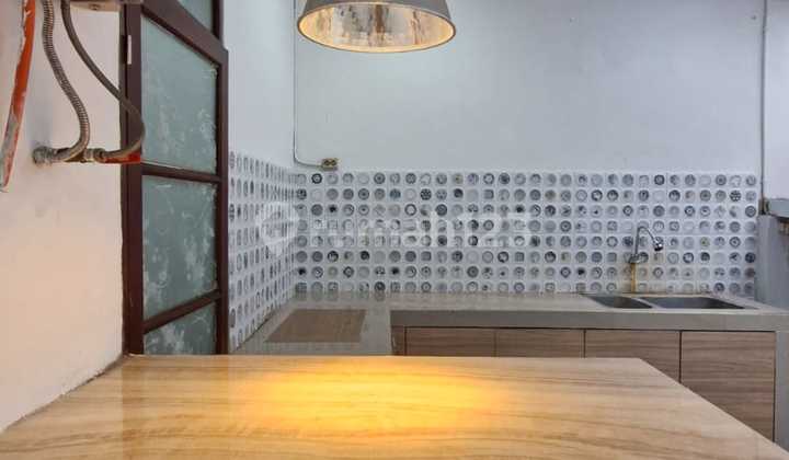 2-Storey House in Taman Kopo Indah - Strategic Location