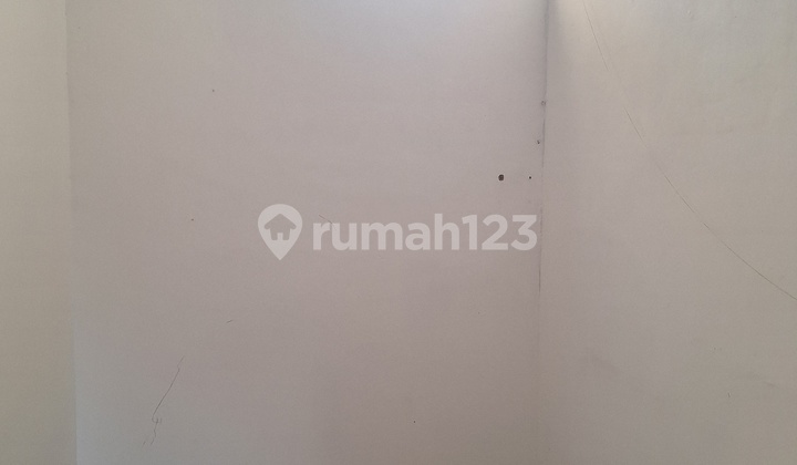 Rumah 2 Lantai dekat Tol Seroja - Siap Huni 2