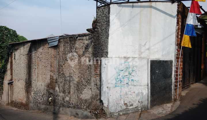 Ruang Usaha dengan Tanah Luas di Hegarmanah, Setiabudi - Termurah