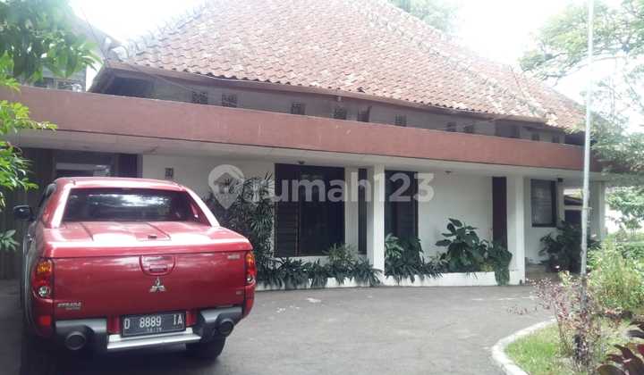 Rumah Heritage di Kawasan Prestisius Kota Bandung - Lokasi Strategis 1