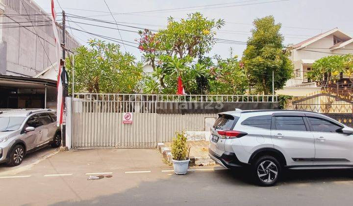 Dijual Murah Rumah Bagus Dan Rapih di Cikini, Menteng Jakarta Pusat 1