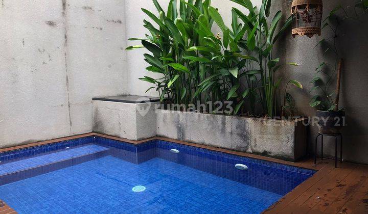 Rumah Private Pool Di Cluster Adara Harapan Indah 2