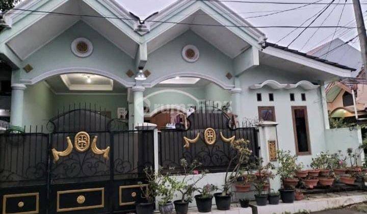 Dijual Rumah Hook di Taman Harapan Baru Bekasi 1