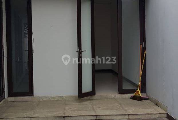 Disewakan Rumah di Asia Tropis Harapan Indah bekasi 1
