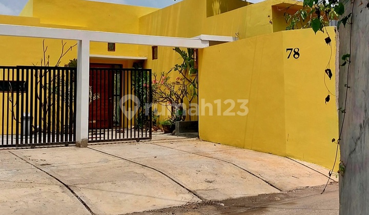 Rumah Bagus Keren di Daerah Elie Tengah Kota Bogor.rumah Baru.siap Huni.design Arsitek .150 Mtr Dari Jln Pajajaran.penuh Pohon Buah.jalan Depan Lebar.5 Menit Dari Exit Tol Baranangsiang. Rumah Bagus Keren di Daerah Elie Tengah Kota Bogor.rumah Baru.siap Huni.design Arsitek .150 Mtr Dari Jln Pajajaran.penuh Pohon Buah.jalan Depan Lebar.5 Menit Dari Exit Tol Baranangsiang.