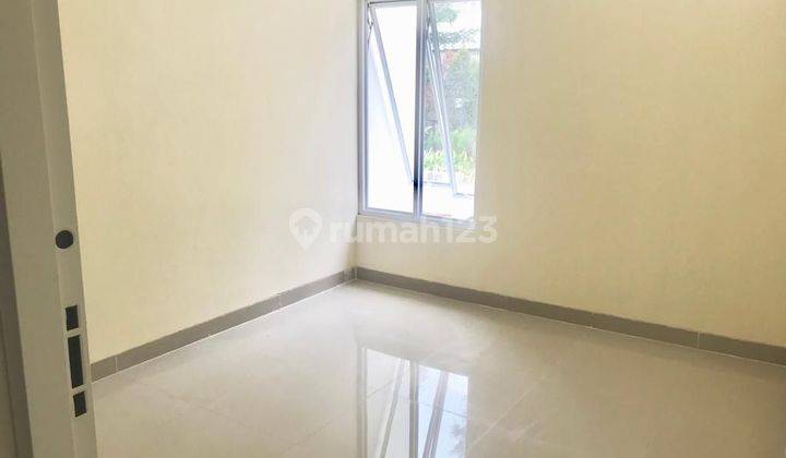 Rumah 2 Lantai Fasilitas Lengkap sudah SHM di Timur Jakarta 6