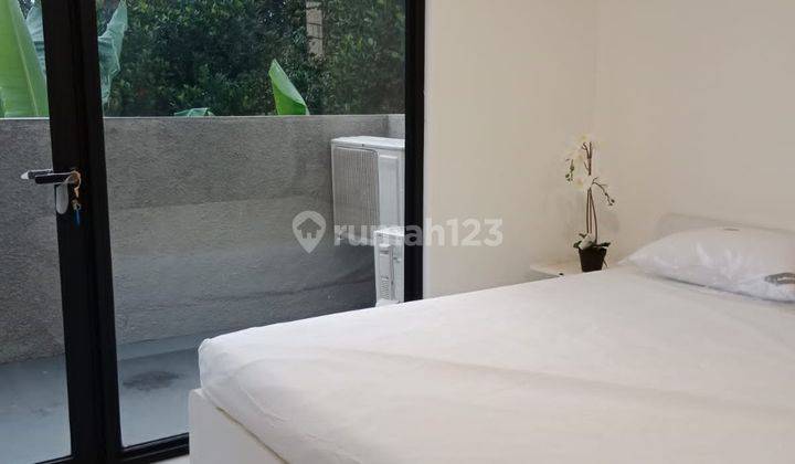Rumah 3 Lantai Dekat Mall BExchange Bintaro 6