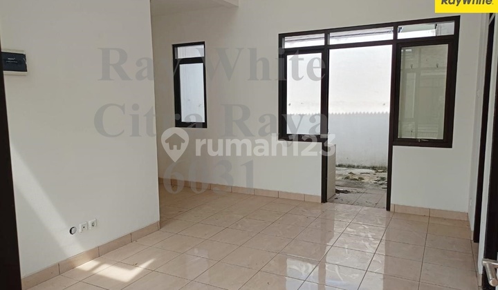 Rumah Minimalis Modern di Villagio Bolzano dekat Mall Ciputra 2