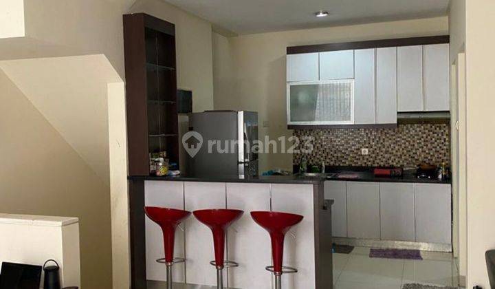 RUMAH LONG BEACH  PIK 1 3 LANTAI FURNISHED SIAP HUNI  3 KAMAR TIDUR  1