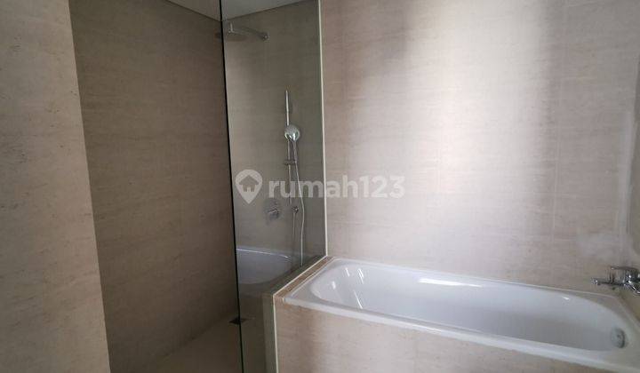 APARTEMEN GOLD COAST 3 BEDROOM SEAVIEW SEMI FURNISH  2