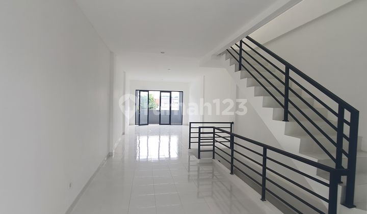 Cendrawasih Shop House Brand New Land 117 sqm Freehold 3.5 Floors 2
