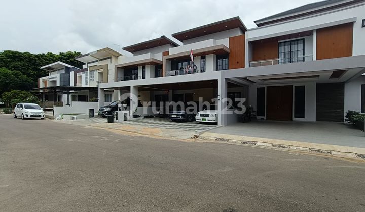 For sale: Beautiful Beverly Park Batam Center house (semi-furnished), ready to occupy. 2