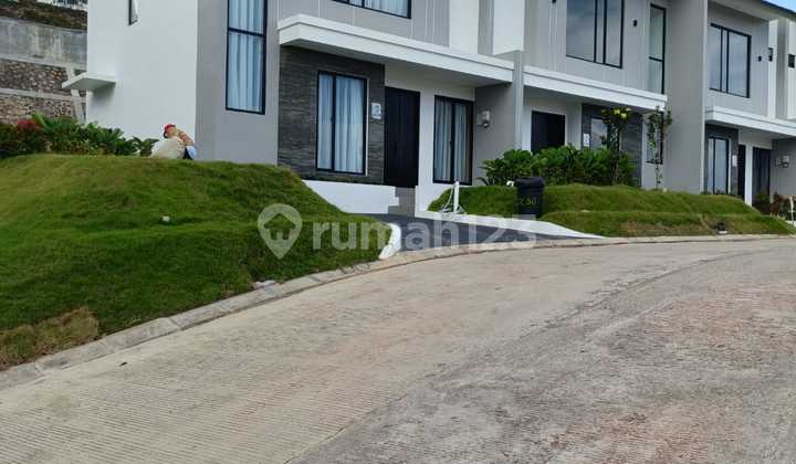 VILLA PANBIL BATAM Own a classy residence in an elite housing area with a comfortable natural living concept.