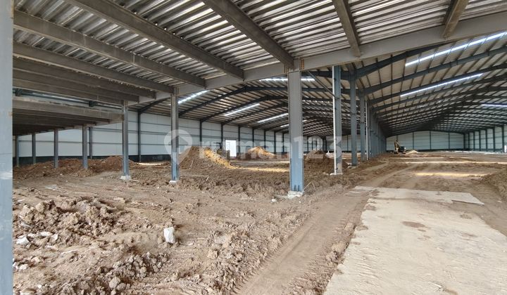 For Sale or Rent   Ready to use warehouse, located in the Batam Center industrial zone  2