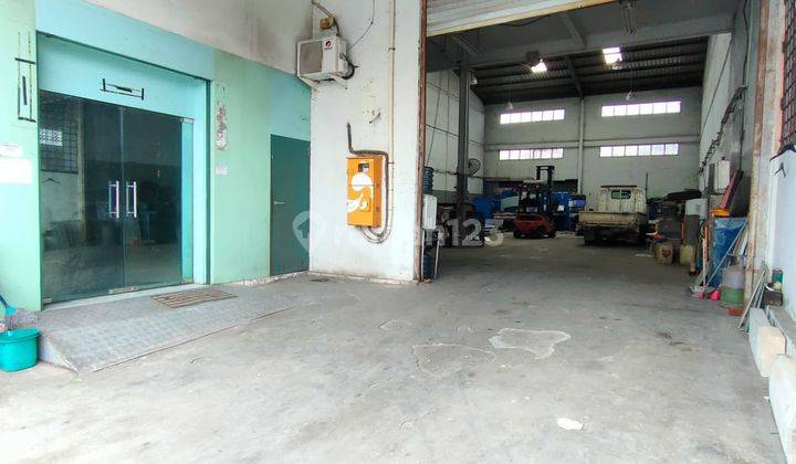Dijual gudang komplek tanah mas sei panas 4