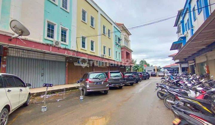 Dijual Cepat Ruko Gandeng 1 Unit Hook Dan 3 Standar  2