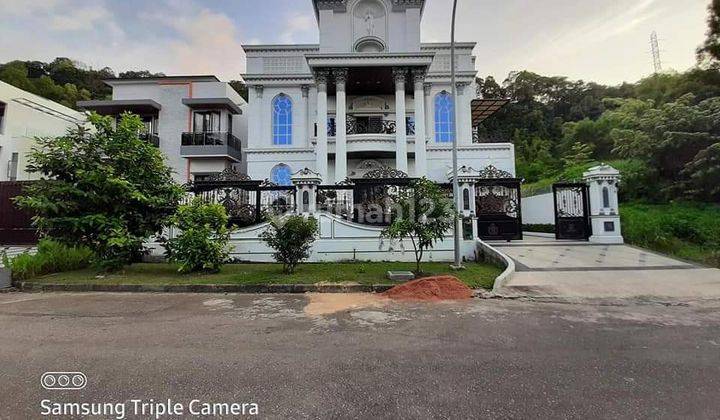 Dijual Rumah Mewah 2 Lantai Hadap Timur di Sukajadi Batam Centre 1