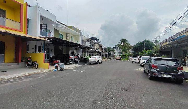 Dijualcepat Rumah 2,5lantai Siap Huni Permata Regency hadap Barat Laut Baloi 1